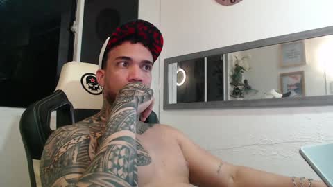 angellatino0 online show from December 2, 6:52 am