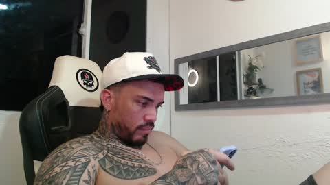 angellatino0 online show from December 9, 4:23 am