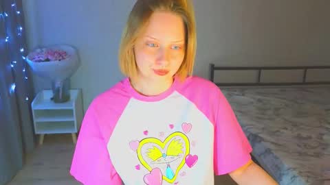 Cutie online show from November 7, 9:09 am