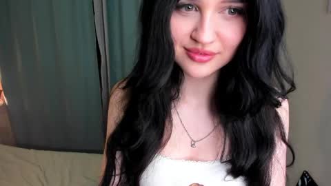 Snapshot of angellvee chatting on May 13, 8:49 pm angellvee online show from May 13, 8:49 pm