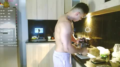 Angelm888-  online show from February 27, 4:20 am
