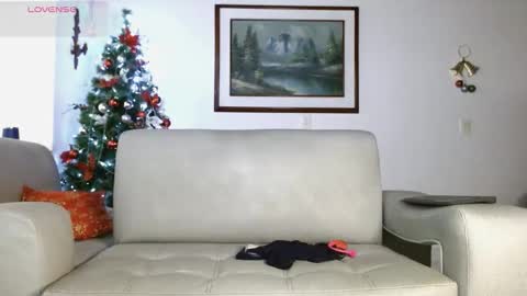 Angelm888-  online show from December 21, 5:03 am