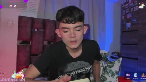 Snapshot of angelocute_ chatting on January 26, 11:50 pm Angelo I work from home this is my room online show from January 26, 11:50 pm