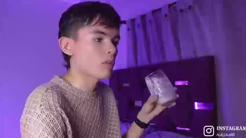 Snapshot of angelocute_ chatting on September 11, 4:12 am Angelo I work from home this is my room online show from September 11, 4:12 am