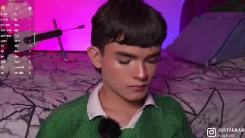 Angelo I work from home this is my room  online show from October 19, 5:41 am