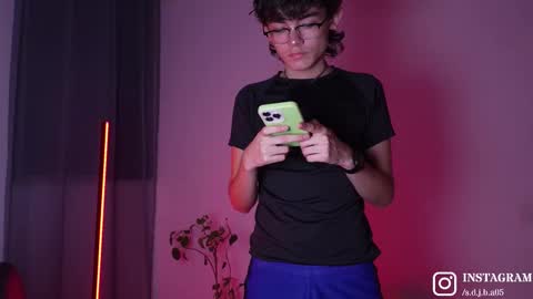 Angelo I work from home this is my room  online show from February 5, 2:16 am