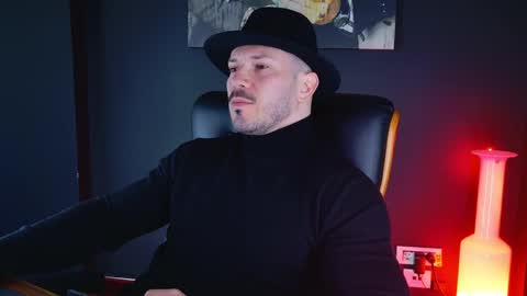 BlackWolf online show from December 19, 7:51 am