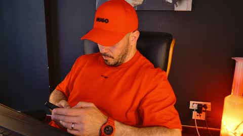 Snapshot of angeloeric chatting on April 6, 12:28 pm BlackWolf online show from April 6, 12:28 pm