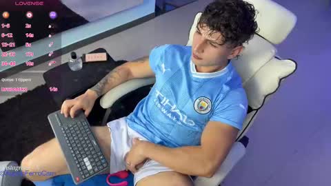 Angelo Ferro online show from February 25, 2:14 am