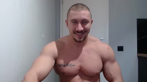  ------- SEX SHOW WITH GUYS AND GIRLS  MUSCLE SHOW online show from December 2, 11:56 am