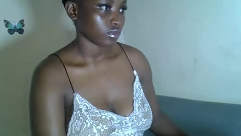 Snapshot of angelofsweetness chatting on December 17, 6:58 pm angelofsweetness online show from December 17, 6:58 pm