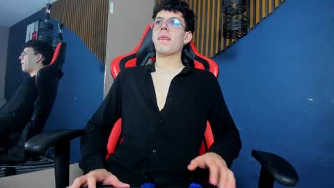 Snapshot of angelograsso chatting on June 5, 9:20 pm angelo online show from June 5, 9:20 pm