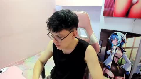 Snapshot of angelograsso chatting on June 20, 1:58 pm angelo online show from June 20, 1:58 pm