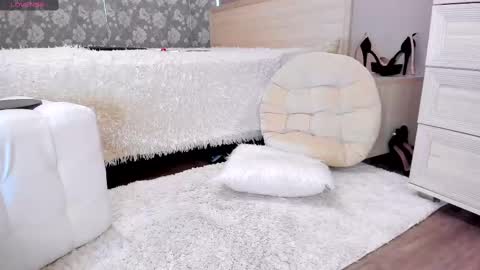 Snapshot of angelqueen1 chatting on March 12, 4:51 am Michelle online show from March 12, 4:51 am