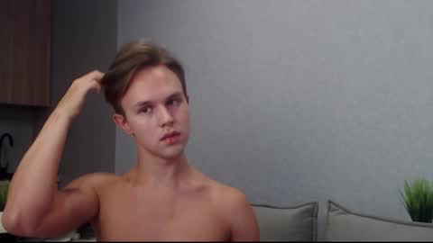 Snapshot of angelraaay chatting on September 26, 9:13 am Angel online show from September 26, 9:13 am