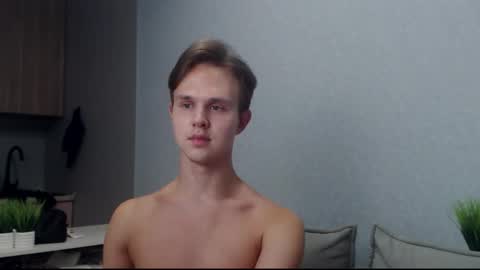 Snapshot of angelraaay chatting on September 28, 7:08 pm Angel online show from September 28, 7:08 pm