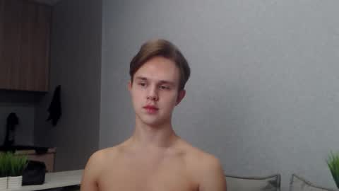 Snapshot of angelraaay chatting on November 4, 9:08 am Angel online show from November 4, 9:08 am