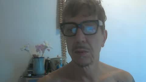 Snapshot of angelsound777 chatting on October 31, 8:59 am angelsound777 online show from October 31, 8:59 am