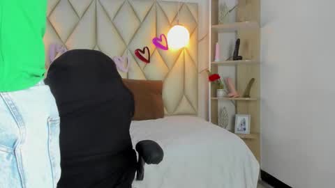 Snapshot of angelswets chatting on March 10, 1:05 pm ANGIE online show from March 10, 1:05 pm