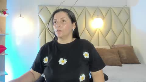 Snapshot of angelswets chatting on June 12, 2:27 pm ANGIE online show from June 12, 2:27 pm