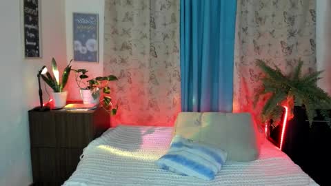 angelwhitte online show from November 21, 11:25 pm