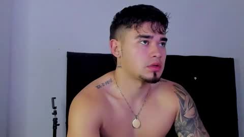 Snapshot of angelx_fox chatting on January 8, 9:55 am Angel Fox online show from January 8, 9:55 am