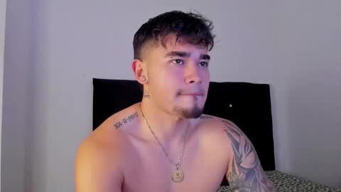 Snapshot of angelx_fox chatting on January 14, 8:14 pm Angel Fox online show from January 14, 8:14 pm