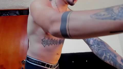 Snapshot of angelx_fox chatting on January 17, 1:54 am Angel Fox online show from January 17, 1:54 am