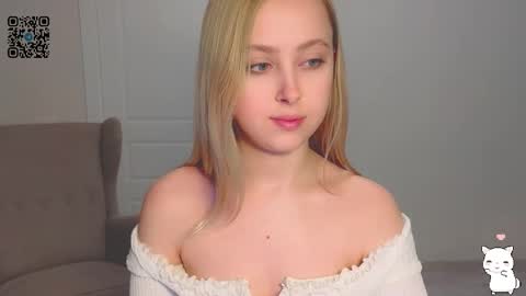  Im Chloe  i do FLASH BOOBS for new fan club online show from March 19, 8:29 am