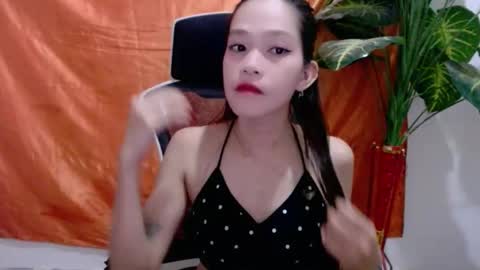 Snapshot of angelyn_slim chatting on May 2, 6:13 pm angelyn_slim online show from May 2, 6:13 pm
