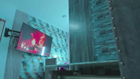 Snapshot of angi_sousxx3 chatting on February 11, 8:37 am angi online show from February 11, 8:37 am