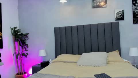 Snapshot of angie_abby chatting on June 3, 3:20 am Angie Abby online show from June 3, 3:20 am