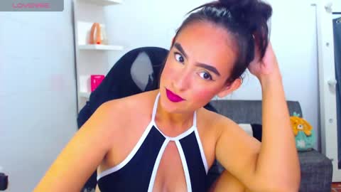 IG angie dreamgirl01 online show from May 1, 8:46 pm