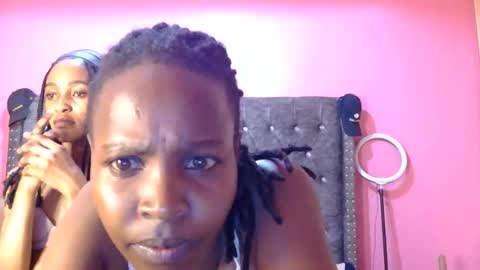 Snapshot of angie_kn chatting on March 18, 7:33 am Angie online show from March 18, 7:33 am