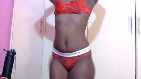 Snapshot of angie_kn chatting on March 28, 7:08 am Angie online show from March 28, 7:08 am