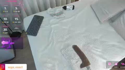 angiee roses online show from June 24, 10:20 pm