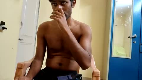 Tutu22 online show from January 14, 7:30 pm