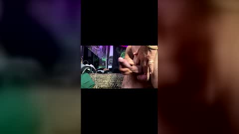 angusbone01 online show from December 18, 2:23 pm