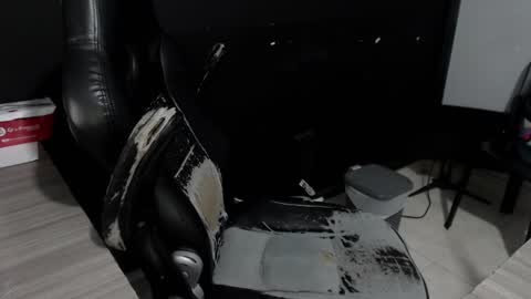 angy online show from January 19, 10:39 pm