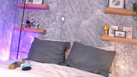     online show from November 21, 7:12 pm