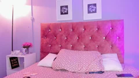     online show from February 11, 7:52 pm