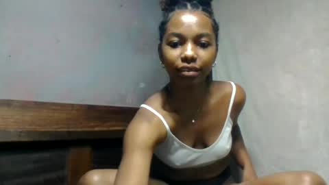 Snapshot of anicettee chatting on June 11, 5:11 pm Anicettee online show from June 11, 5:11 pm