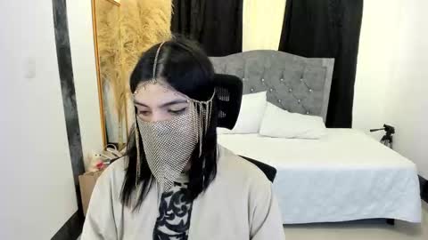 Anissa online show from February 6, 4:10 pm