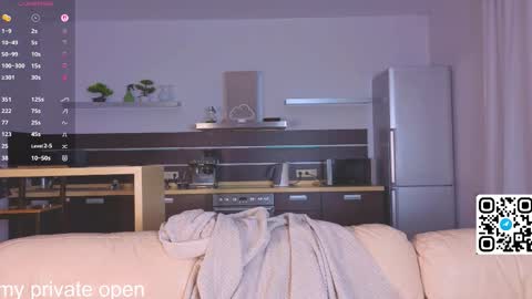 Snapshot of anika_heir chatting on March 16, 2:10 pm Alice online show from March 16, 2:10 pm