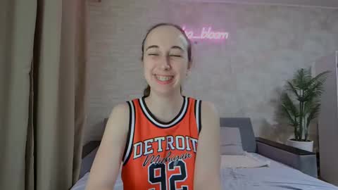 Snapshot of anikabloom chatting on February 12, 9:54 pm anikabloom online show from February 12, 9:54 pm