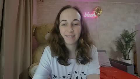 Snapshot of anikabloom chatting on March 7, 2:57 am anikabloom online show from March 7, 2:57 am