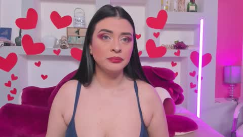 Snapshot of anikaromanof chatting on February 14, 2:36 pm Anika Romano online show from February 14, 2:36 pm