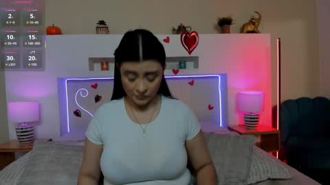 Snapshot of anikaromanof chatting on February 27, 11:32 am Anika Romano online show from February 27, 11:32 am