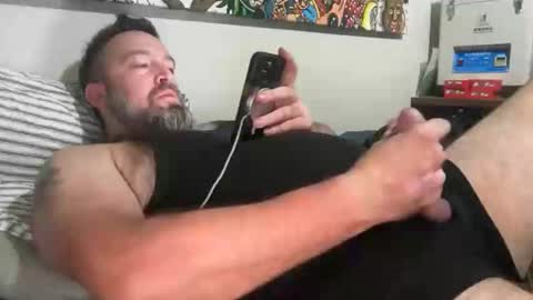 animal00700 online show from February 13, 3:30 pm