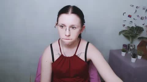Mia online show from June 12, 3:11 pm